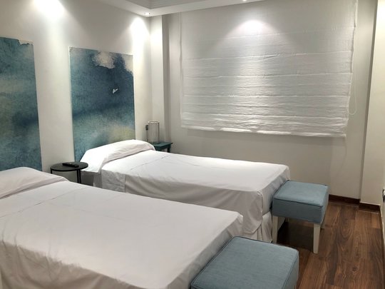 Dormitorio de hotel con diseño Ana Durán
