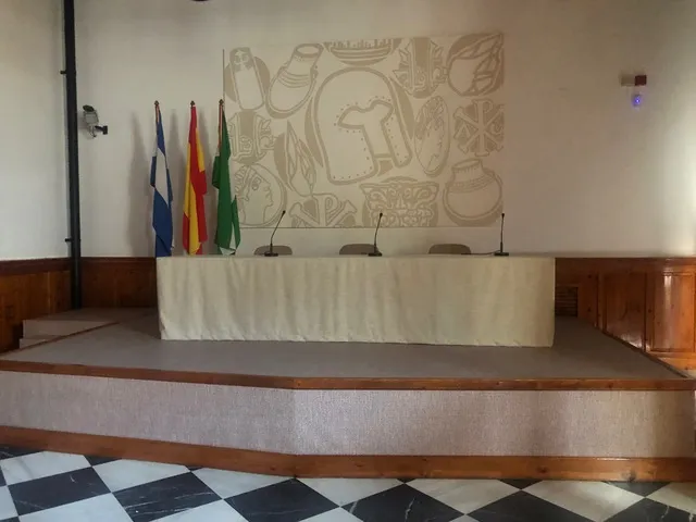 Después de escenario de salón de actos con solución Ana Durán